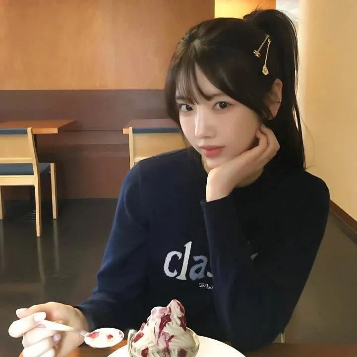 穿成权臣嫡女，我本色出演